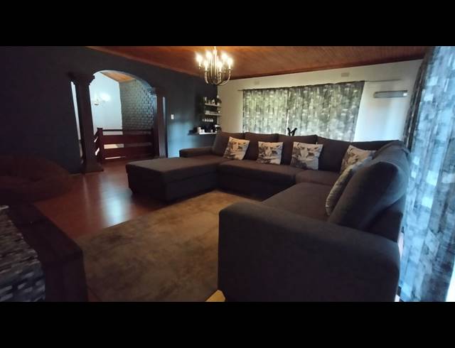4 BEDROOM HOUSE FOR SALE IN PROTEA PARK